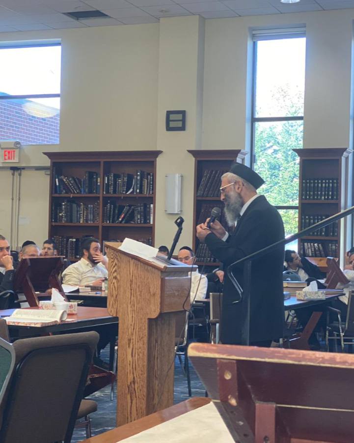Yeshivat Lev Aharon students and rabbanim — yeshiva gallery photo