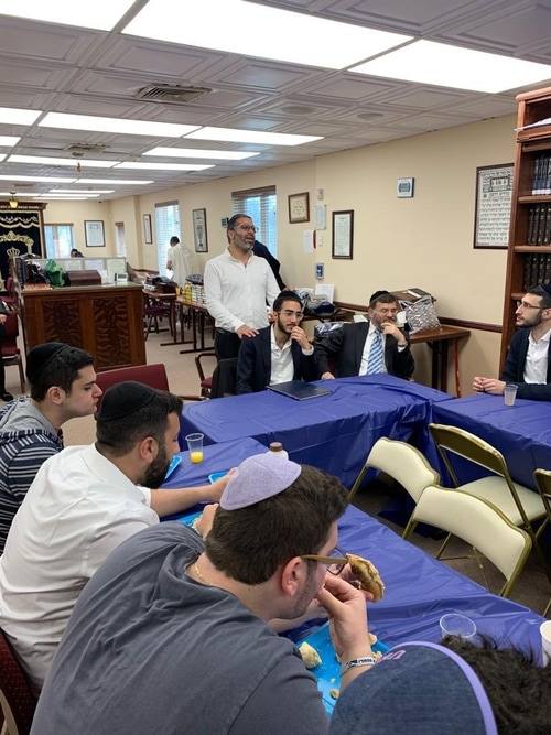Yeshivat Lev Aharon students and rabbanim — yeshiva gallery photo